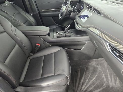 Used 2023 Cadillac XT4 Sport w/ Cold Weather Package FWD image 15