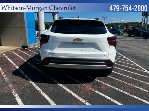 New 2026 Chevrolet Trax LT w/ LT Convenience Package FWD image 6