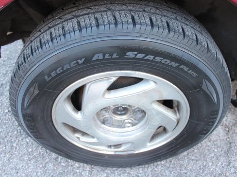 Used 1998 Toyota Sienna LE FWD image 16