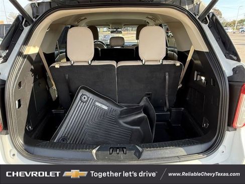 Used 2021 Ford Explorer XLT w/ Equipment Group 202A image 34