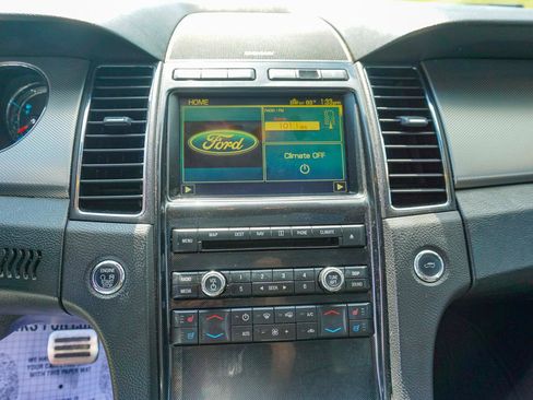 Used 2010 Ford Taurus SHO image 14