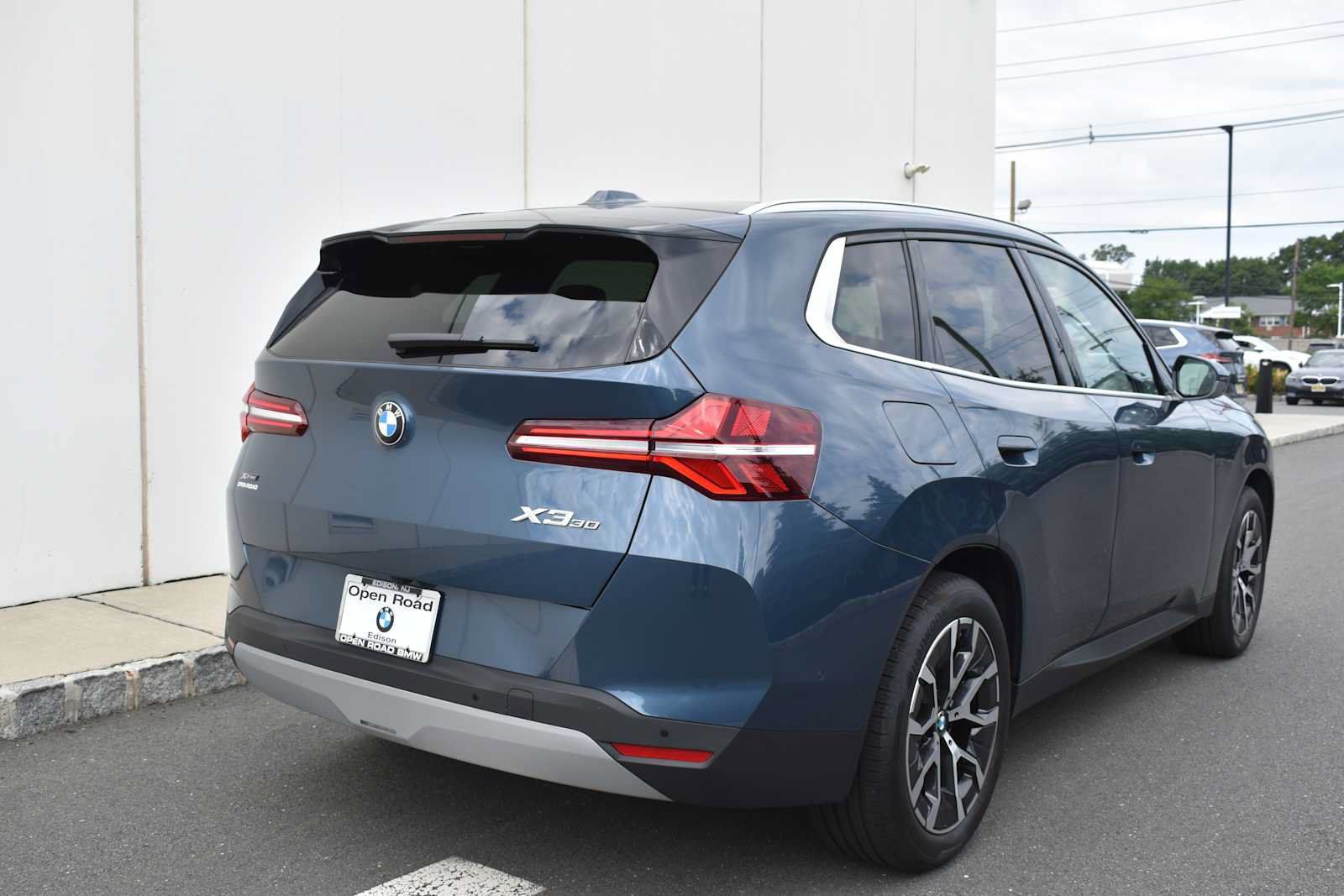 Used 2026 BMW X3 xDrive30i w/ Premium Package AWD/4WD image 5