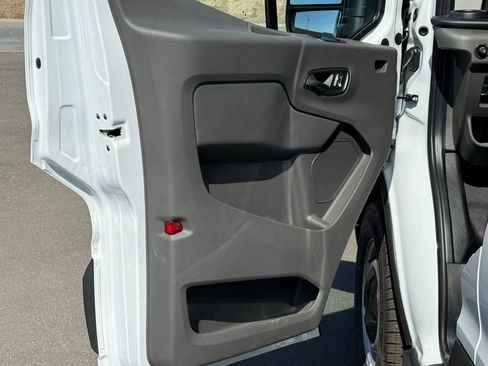 New 2025 Ford Transit 250 148 Medium Roof image 16
