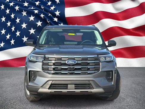 New 2026 Ford Explorer Active RWD image 3