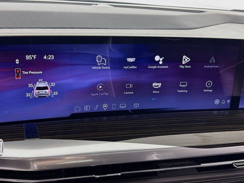 Certified 2025 Cadillac Escalade Premium Luxury AWD/4WD image 13