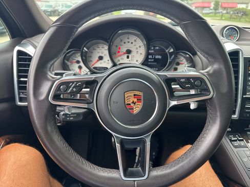 Used 2015 Porsche Cayenne S AWD/4WD image 13