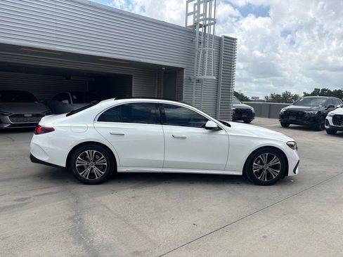 Used 2024 Mercedes-Benz E 350 4MATIC Sedan image 4