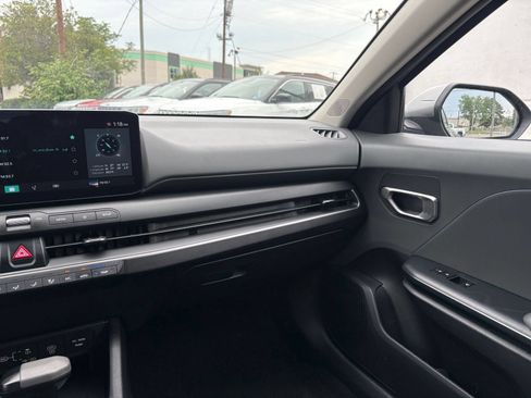 Used 2025 Kia K4 FWD image 34