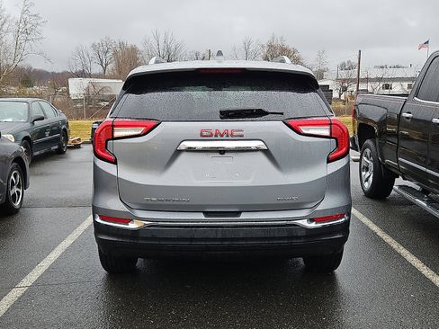 Certified 2024 GMC Terrain SLT image 7