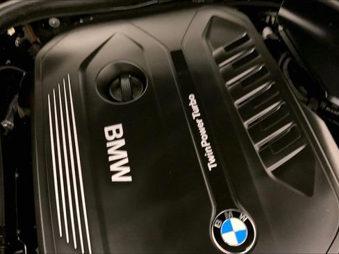 Used 2019 BMW 740i w/ Executive Package RWD image 31