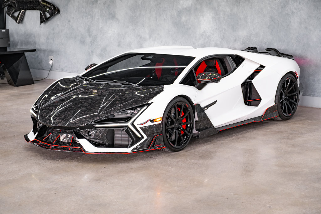 Used 2024 Lamborghini Revuelto AWD/4WD image 5