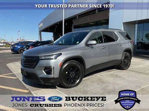 Used 2023 Chevrolet Traverse LT FWD image 1