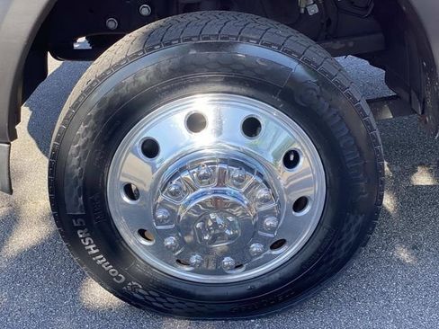 Used 2019 RAM 5500 Tradesman w/ Chrome Appearance Group RWD image 8
