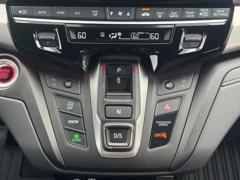 Used 2025 Honda Odyssey Sport-L image 25