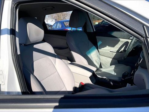 Used 2019 Hyundai Tucson Value image 6