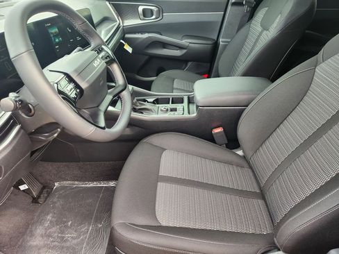 New 2026 Kia Sorento LX FWD image 9