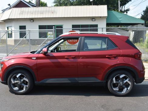 Used 2026 Hyundai Venue SEL FWD image 9