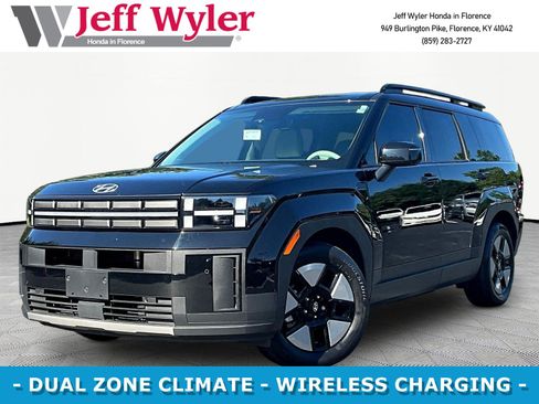 Used 2025 Hyundai Santa Fe SEL AWD/4WD image 1