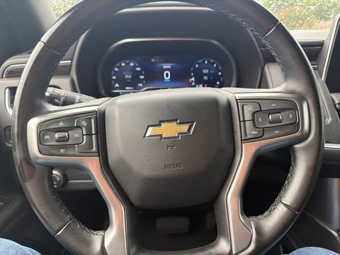 Used 2024 Chevrolet Suburban LT AWD/4WD image 29