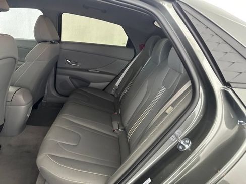 Used 2025 Hyundai Elantra Sport FWD image 31