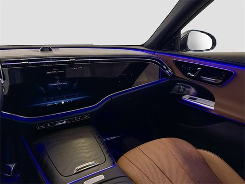 Used 2024 Mercedes-Benz E 350 4MATIC Sedan image 24