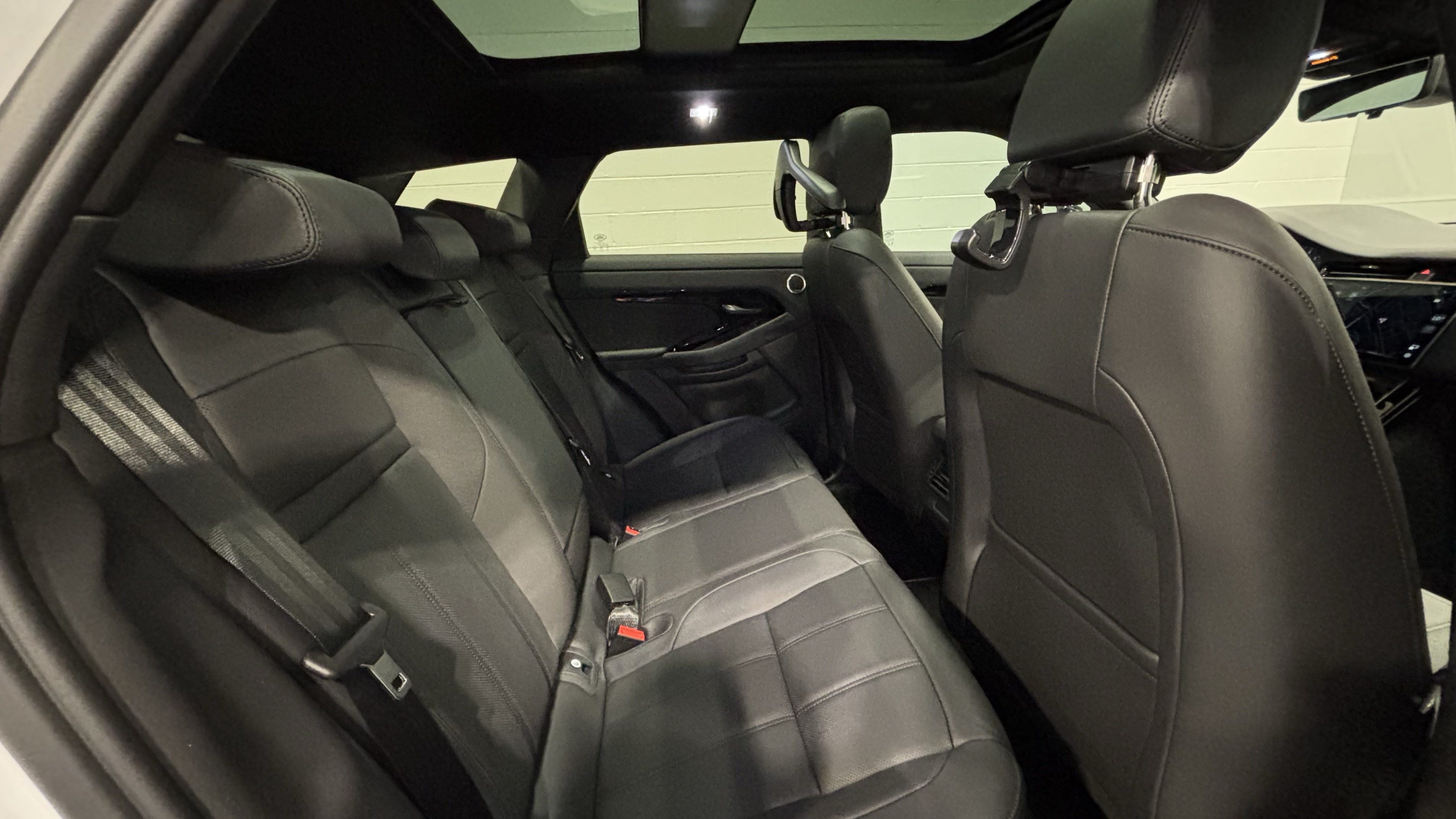 New 2026 Land Rover Range Rover Evoque S AWD/4WD image 15