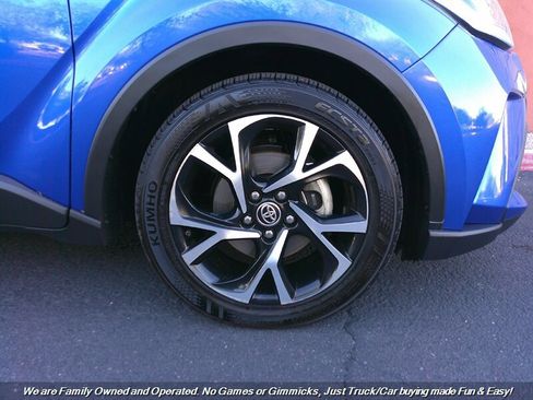 Used 2020 Toyota C-HR XLE image 43