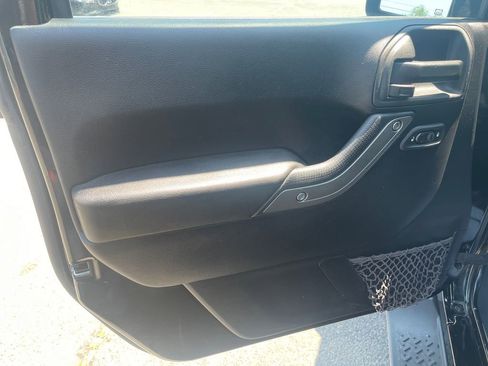 Used 2014 Jeep Wrangler Sport AWD/4WD image 14