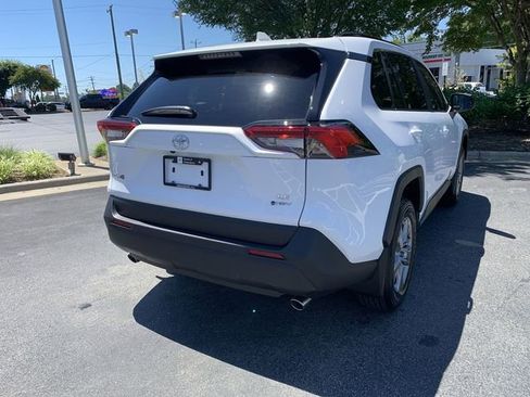 Used 2025 Toyota RAV4 LE AWD/4WD image 8