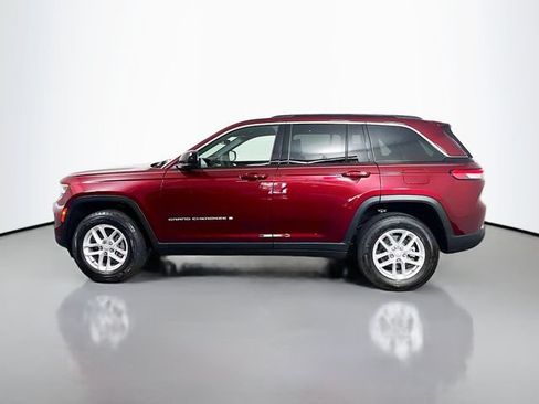 Used 2025 Jeep Grand Cherokee Laredo X w/ Luxury Tech Group I RWD image 6