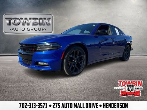 Used 2022 Dodge Charger SXT w/ Blacktop Package RWD image 1