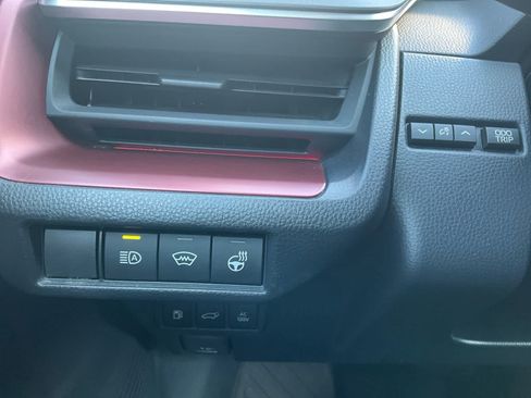 Used 2024 Toyota Prius Prime Premium w/ Advanced Technology Package FWD image 18