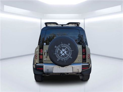 Used 2020 Land Rover Defender 110 HSE image 4