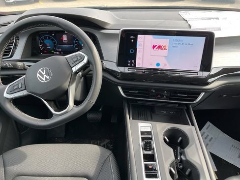 New 2025 Volkswagen Atlas Cross Sport SE AWD/4WD image 12