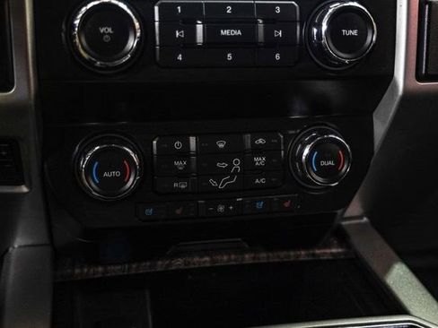 Used 2019 Ford F250 Lariat w/ Lariat Value Package image 24