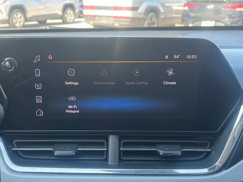 Used 2025 Chevrolet Trax LT w/ Driver Confidence Package image 27