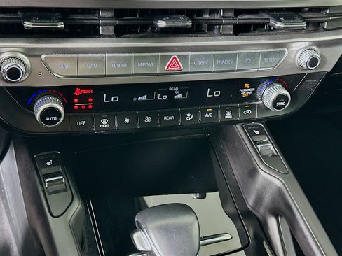 Used 2025 Kia Telluride S FWD image 24