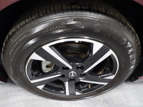 Used 2024 Nissan Sentra SV image 26