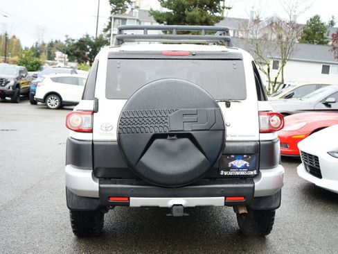 Used 2014 Toyota FJ Cruiser 4WD image 4