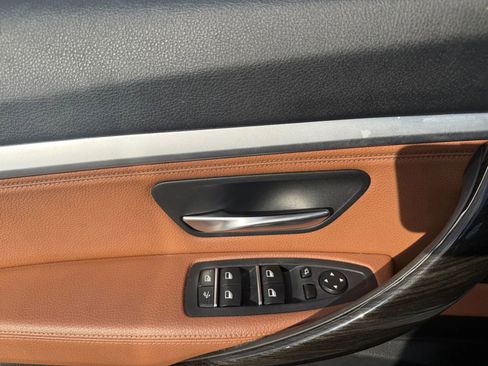 Used 2017 BMW 330i Gran Turismo xDrive image 11