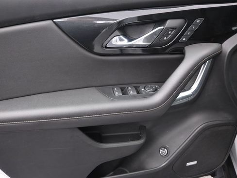 Used 2021 Chevrolet Blazer Premier w/ Driver Confidence II Package FWD image 11