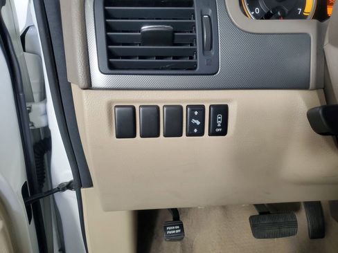 Used 2010 Nissan Armada SE w/ SE Driver Pkg image 26