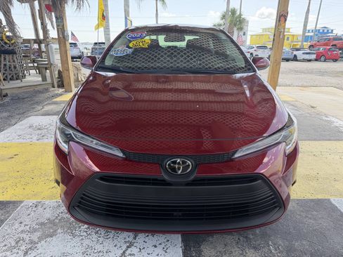 Used 2023 Toyota Corolla LE FWD image 2