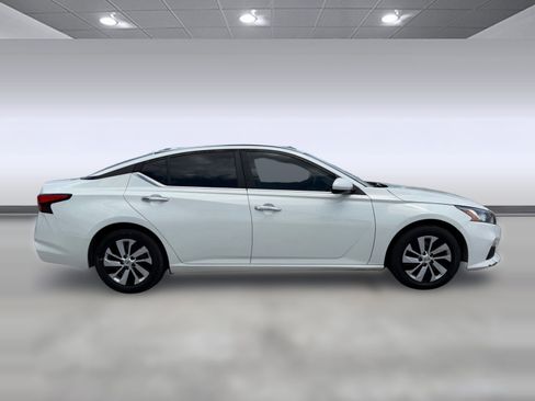 Used 2020 Nissan Altima 2.5 S FWD image 8