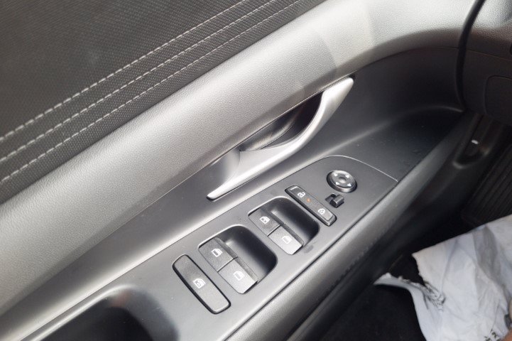 New 2026 Hyundai Elantra SE FWD image 30