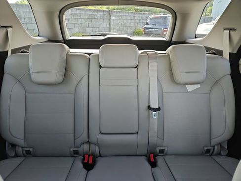 Used 2015 Mercedes-Benz ML 250 BlueTEC 4MATIC image 24