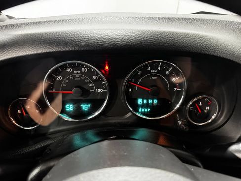 Used 2018 Jeep Wrangler Unlimited Sport w/ Max Tow Package AWD/4WD image 7