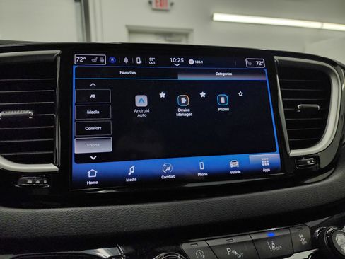 Used 2024 Chrysler Pacifica Touring-L image 57