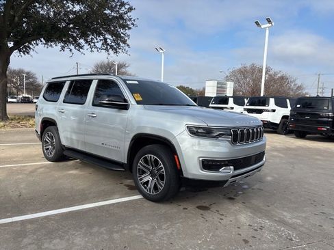 Used 2023 Jeep Wagoneer Series II image 3