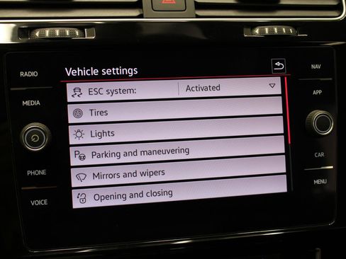 Used 2021 Volkswagen GTI SE FWD image 57